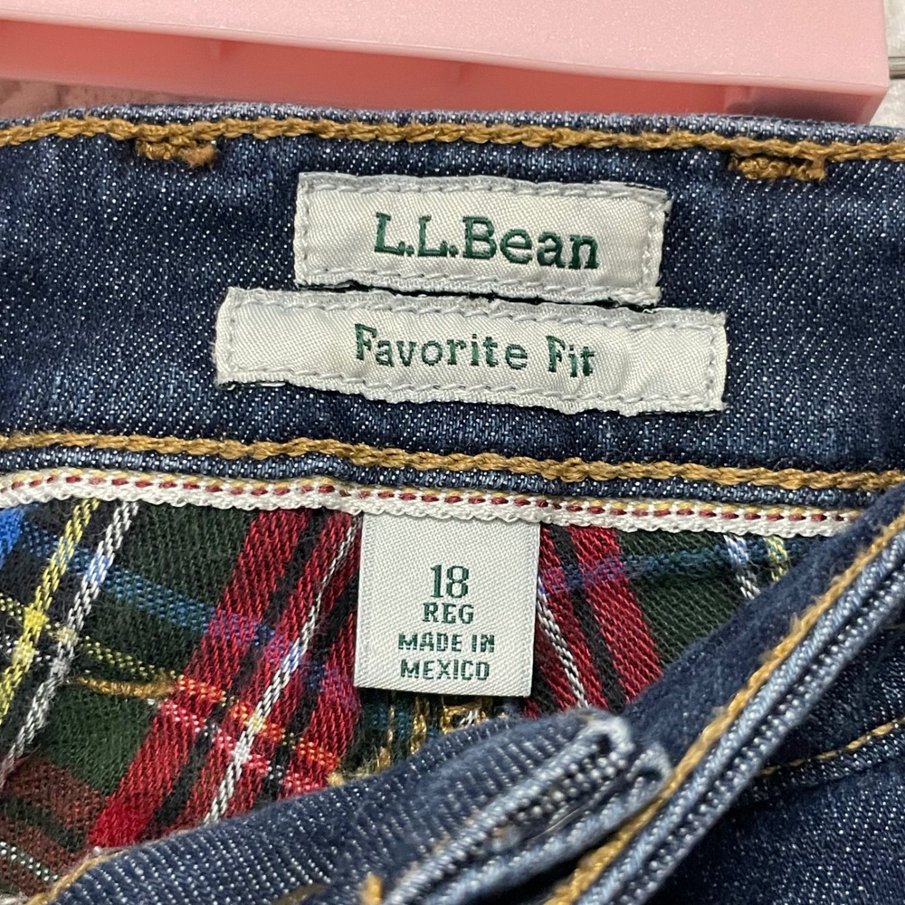 LL Bean Favorite Fit Flannel Jeans Womens 18 Dark Wash Straight Leg High Rise - Picture 4 of 5